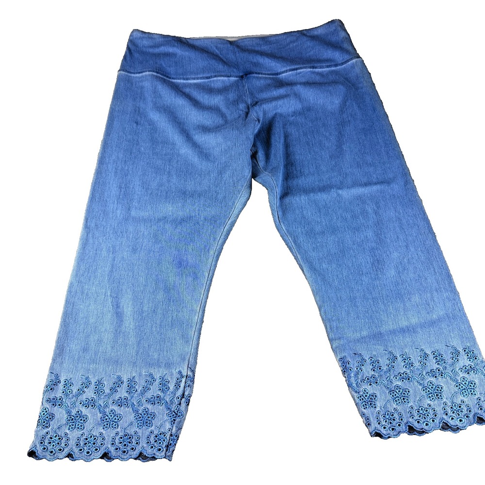 Suave Denim Capri Leggings Womens XL Blue Eyelet Embroidered Hem Tummy Control